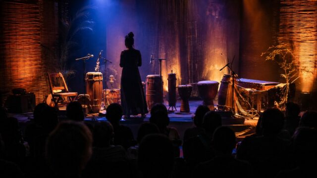 Culture : Lenna Bahule fait dialoguer les chants du Mozambique et le maloya