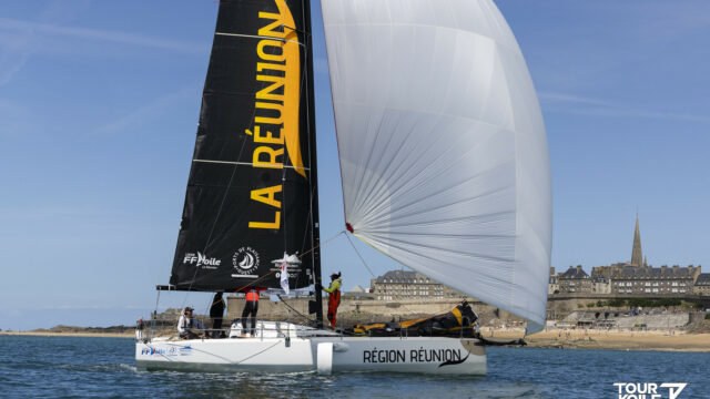 Tour Voile 2026 : une journée frustrante mais riche d’apprentissages pour l’équipage La Réunion à Saint-Malo